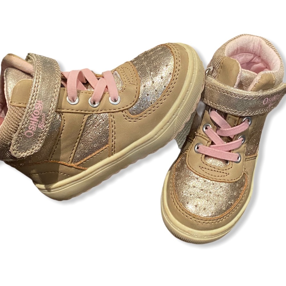 OshKosh B’gosh Hightop Sneakers (size 6 US)